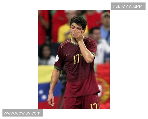 足球明星在比赛中泪洒赛场的瞬间回顾与感人图片合集